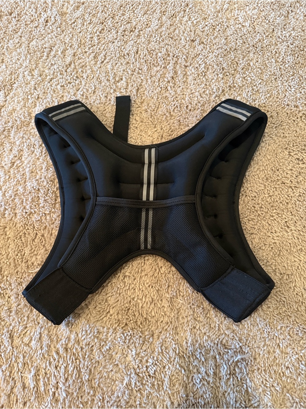 Black Adjustable 8lb Weighted Vest with Front Buckle - Picture 3 of 3
